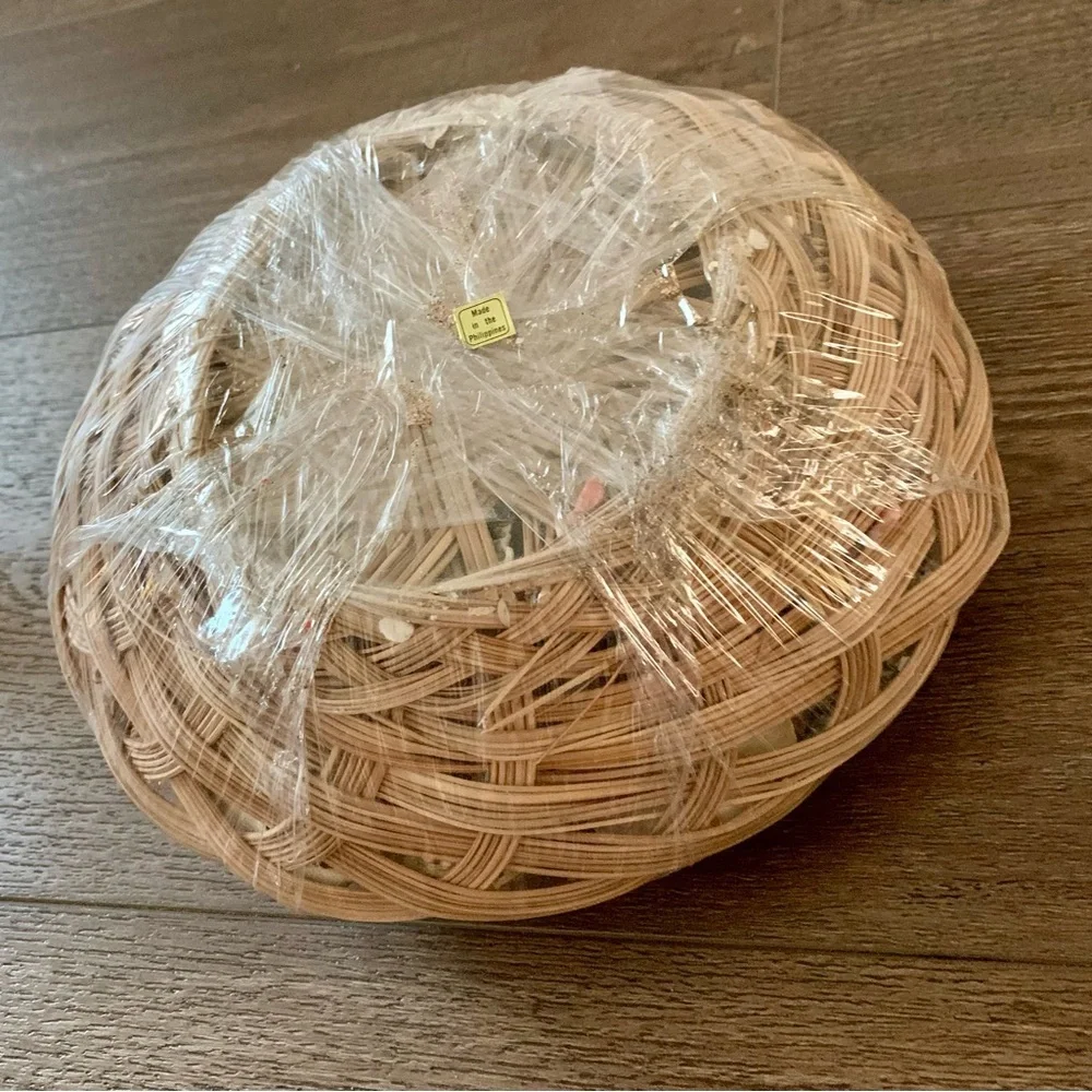 Beach Basket assorted sea Shells
